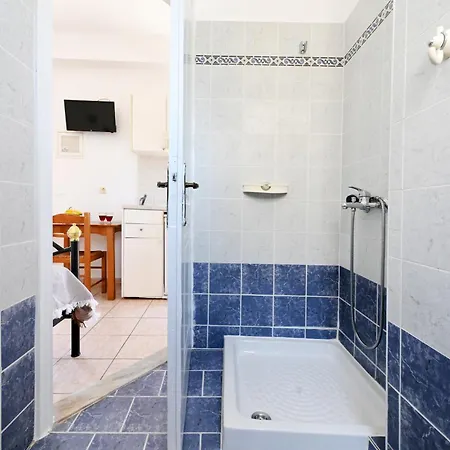 Maridim Konukevi Ermoupoli